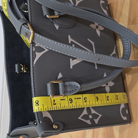 Gray Crossbody Bag - Picture 7 of 8